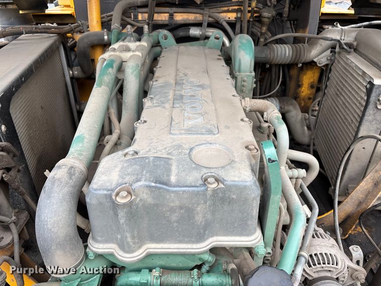 image for item DT0060 2005 Volvo A40D articulated haul truck