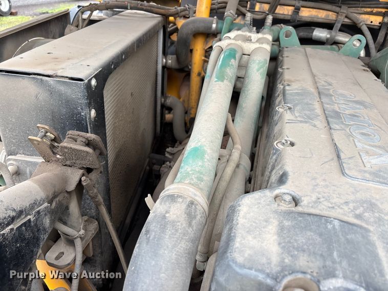 image for item DT0060 2005 Volvo A40D articulated haul truck