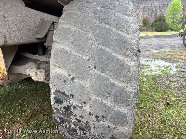 image for item DT0060 2005 Volvo A40D articulated haul truck