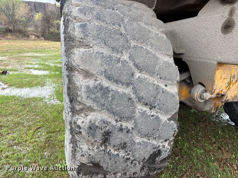 image for item DT0060 2005 Volvo A40D articulated haul truck