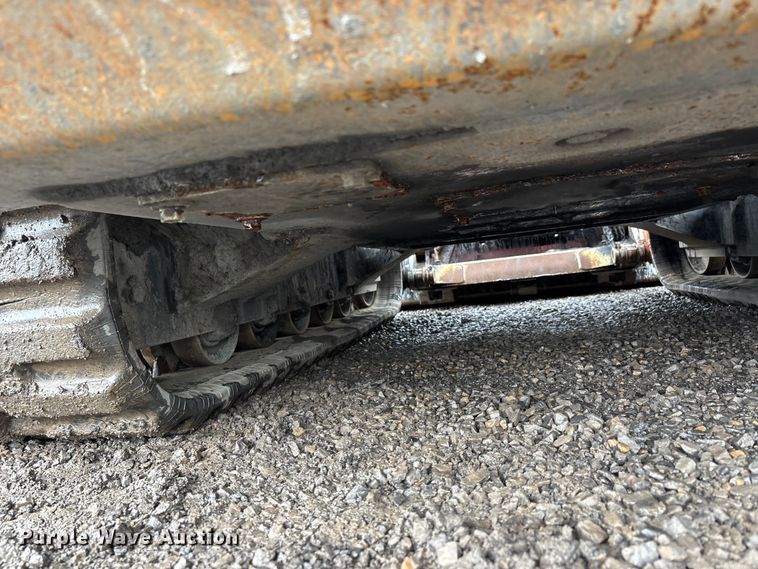 image for item DT0062 2015 Kubota SVL90-2 tracked skid steer loader