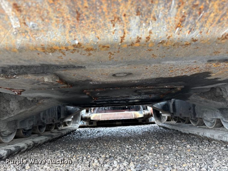 image for item DT0062 2015 Kubota SVL90-2 tracked skid steer loader