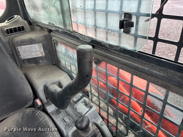 image for item DT0062 2015 Kubota SVL90-2 tracked skid steer loader