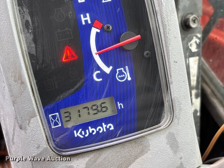 image for item DT0062 2015 Kubota SVL90-2 tracked skid steer loader