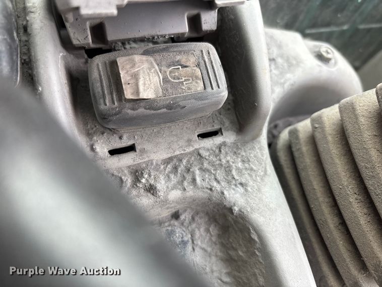 image for item DT0062 2015 Kubota SVL90-2 tracked skid steer loader