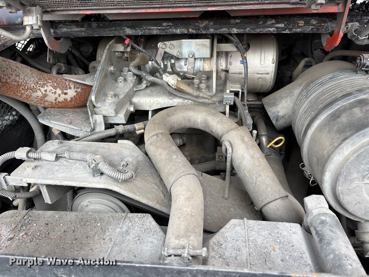 image for item DT0062 2015 Kubota SVL90-2 tracked skid steer loader