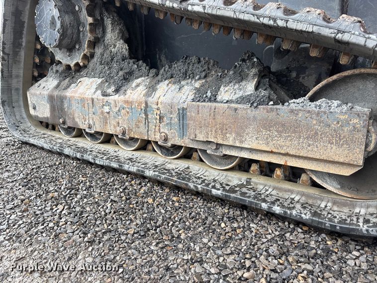 image for item DT0062 2015 Kubota SVL90-2 tracked skid steer loader