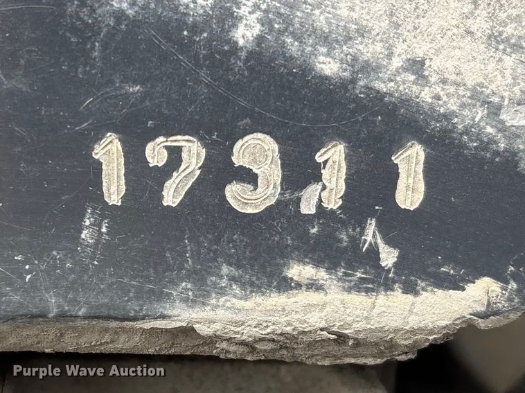 image for item DT0062 2015 Kubota SVL90-2 tracked skid steer loader