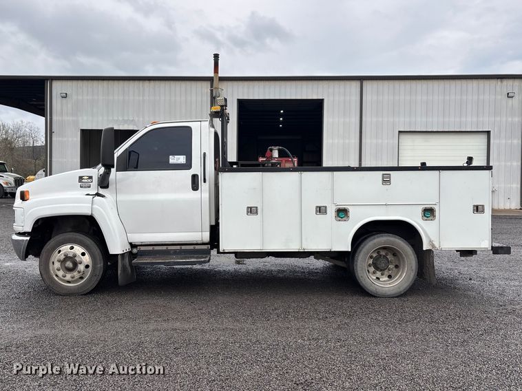 image for item DT0063 2005 Chevrolet C4500 utility / service truck