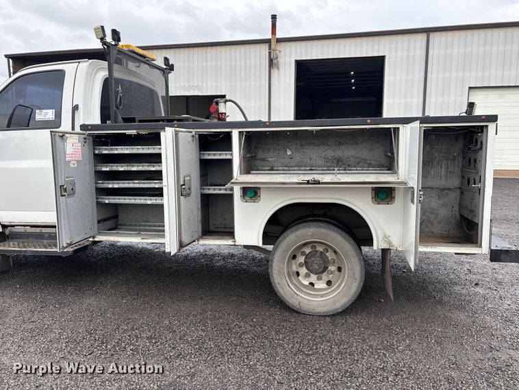 image for item DT0063 2005 Chevrolet C4500 utility / service truck