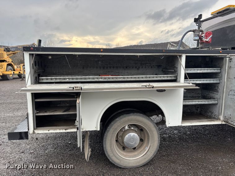 image for item DT0063 2005 Chevrolet C4500 utility / service truck