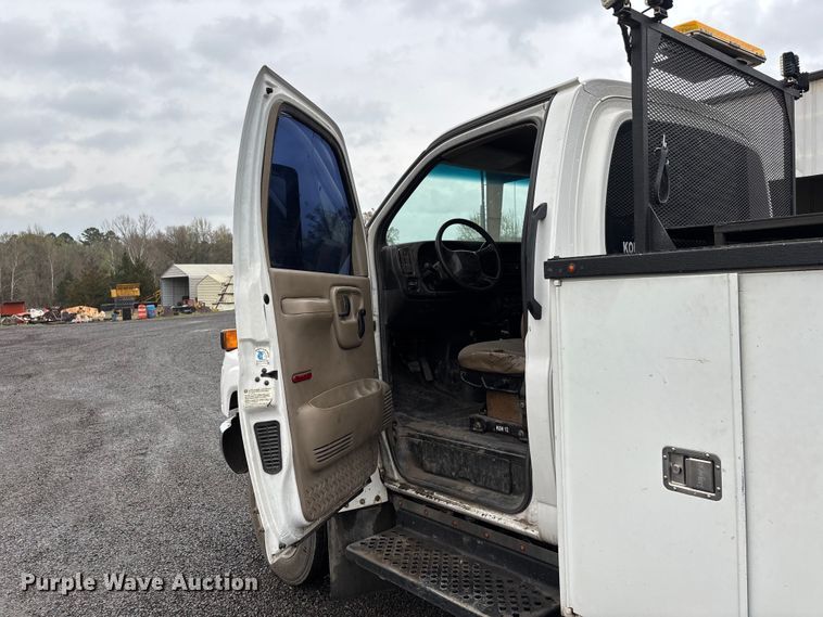 image for item DT0063 2005 Chevrolet C4500 utility / service truck