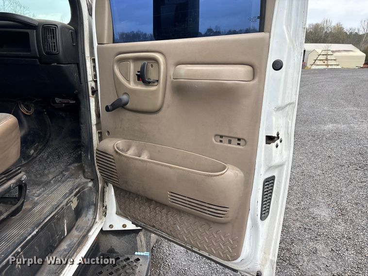 image for item DT0063 2005 Chevrolet C4500 utility / service truck