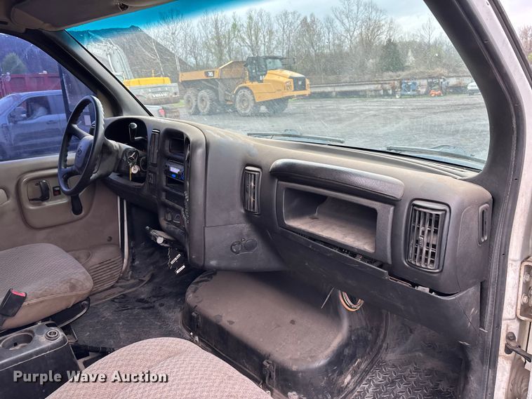 image for item DT0063 2005 Chevrolet C4500 utility / service truck