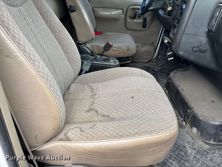 image for item DT0063 2005 Chevrolet C4500 utility / service truck