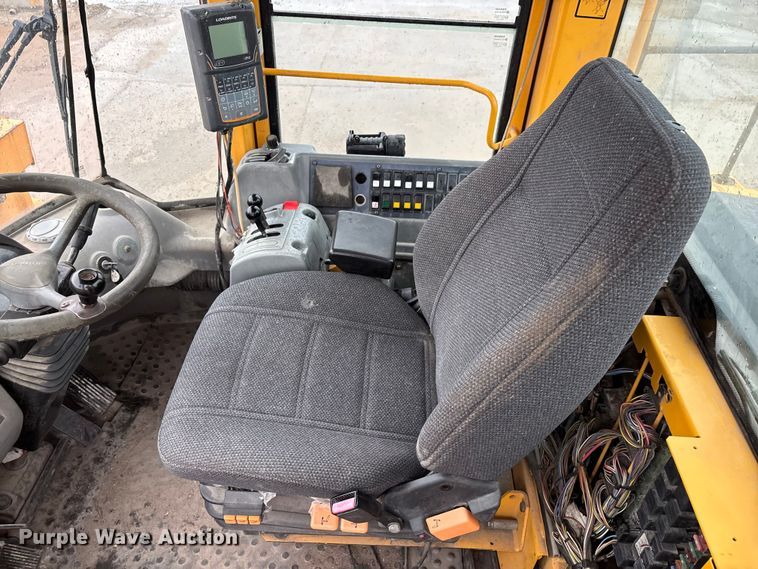 image for item DT0064 2007 Volvo L220E wheel loader