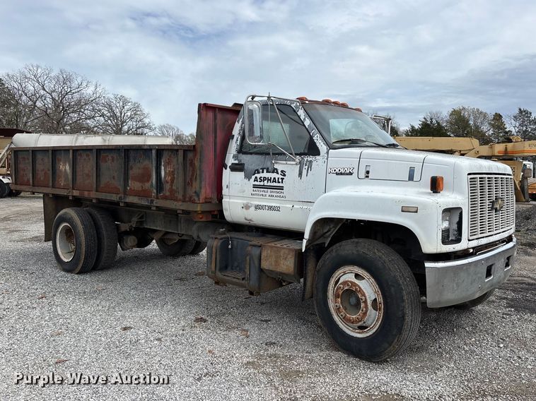 image for item DT0068 1990 Chevrolet C7 Kodiak dump flatbed truck
