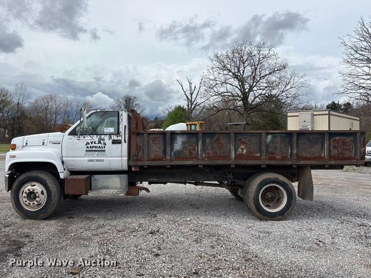 image for item DT0068 1990 Chevrolet C7 Kodiak dump flatbed truck