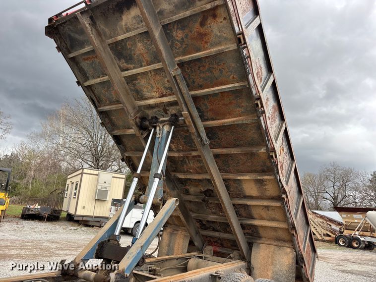 image for item DT0068 1990 Chevrolet C7 Kodiak dump flatbed truck