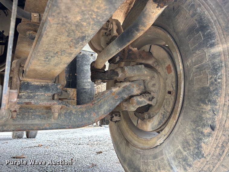 image for item DT0068 1990 Chevrolet C7 Kodiak dump flatbed truck