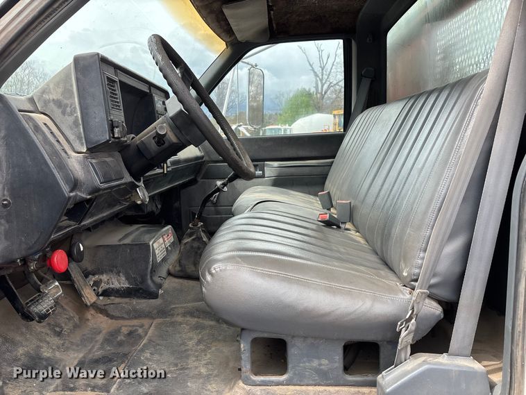 image for item DT0068 1990 Chevrolet C7 Kodiak dump flatbed truck