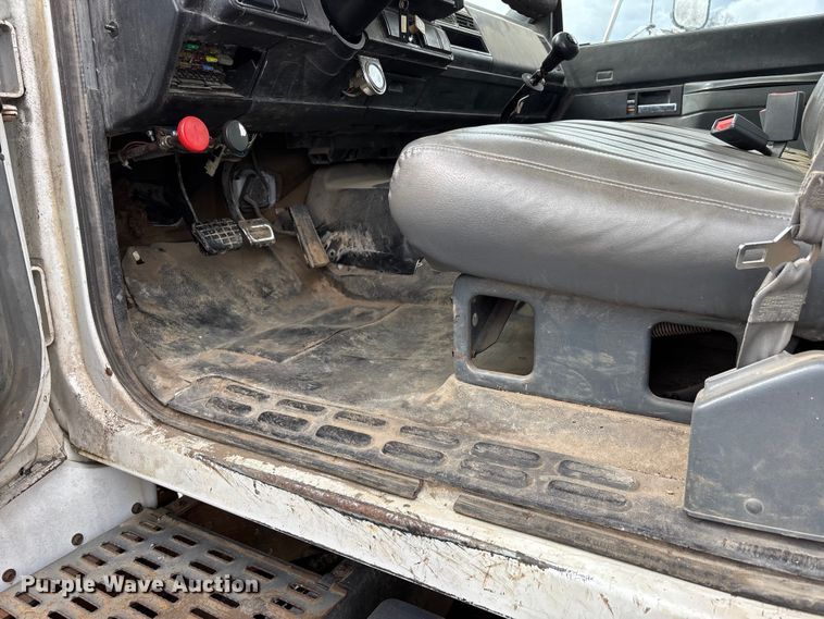 image for item DT0068 1990 Chevrolet C7 Kodiak dump flatbed truck