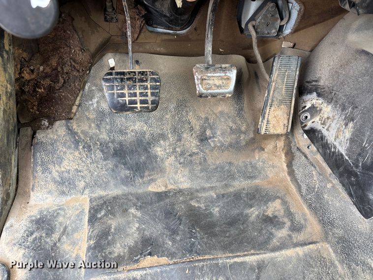 image for item DT0068 1990 Chevrolet C7 Kodiak dump flatbed truck