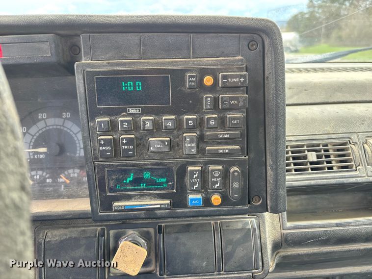 image for item DT0068 1990 Chevrolet C7 Kodiak dump flatbed truck