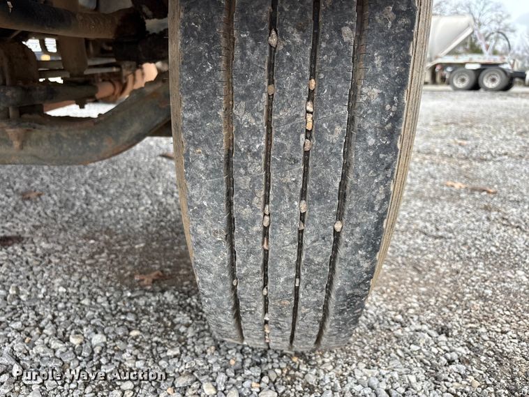 image for item DT0068 1990 Chevrolet C7 Kodiak dump flatbed truck