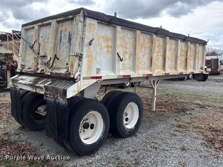 image for item DT0069 1985 Hibilt end dump trailer