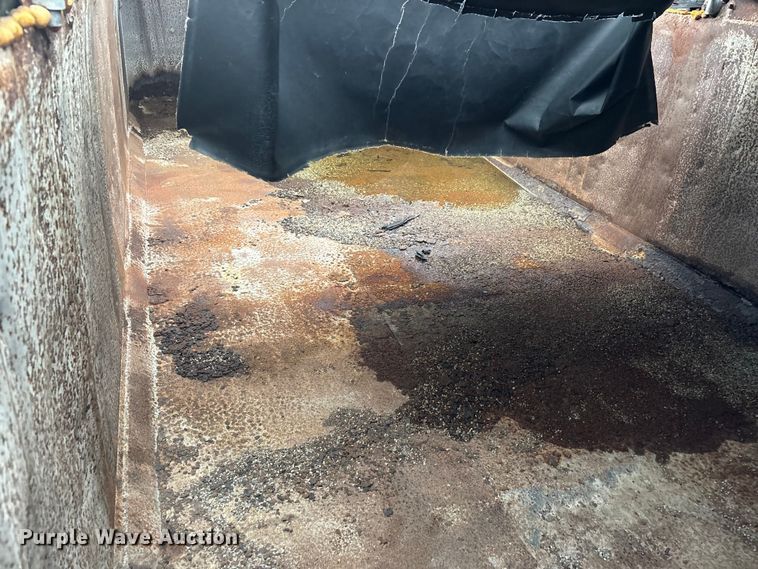 image for item DT0069 1985 Hibilt end dump trailer