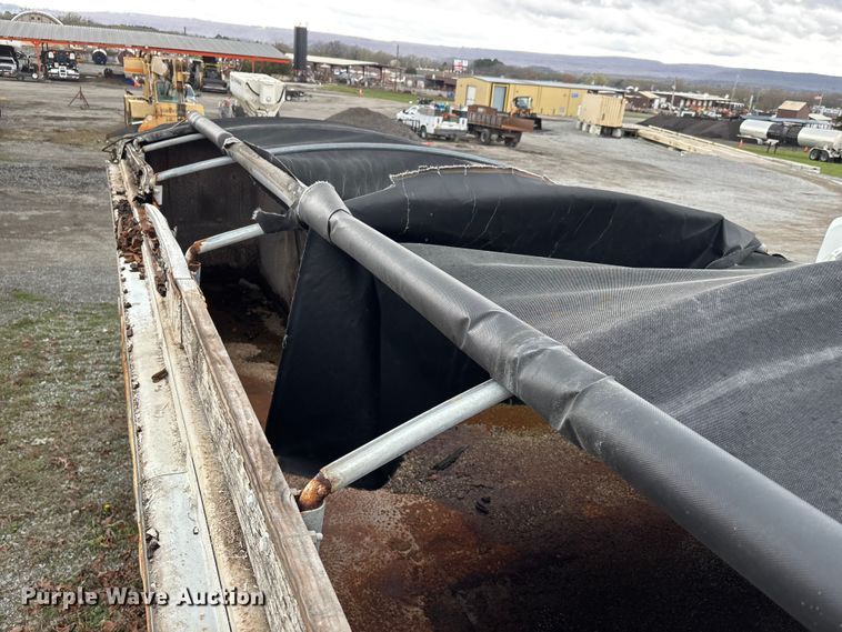 image for item DT0069 1985 Hibilt end dump trailer