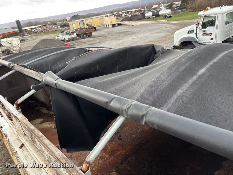 image for item DT0069 1985 Hibilt end dump trailer