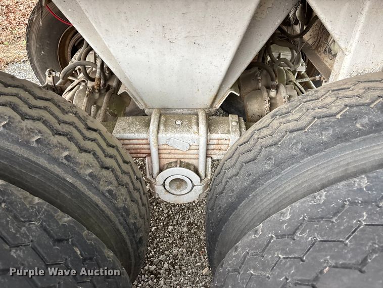 image for item DT0069 1985 Hibilt end dump trailer