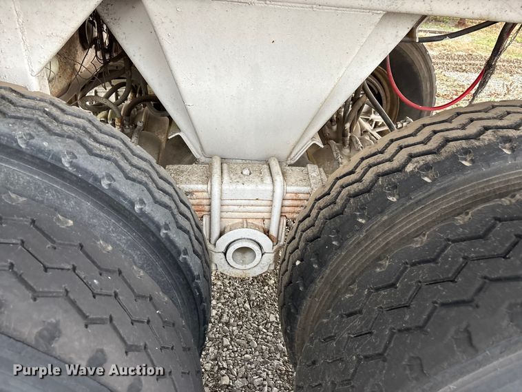 image for item DT0069 1985 Hibilt end dump trailer