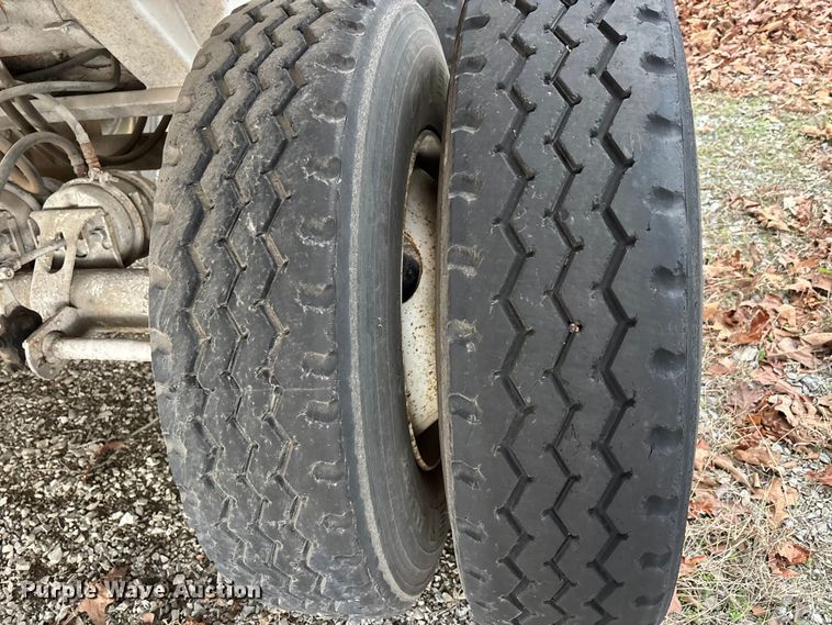 image for item DT0069 1985 Hibilt end dump trailer