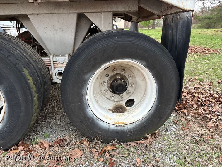image for item DT0069 1985 Hibilt end dump trailer