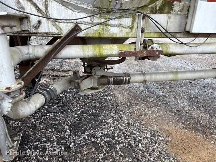 image for item DT0070 1989 Polar pneumatic dry bulk trailer