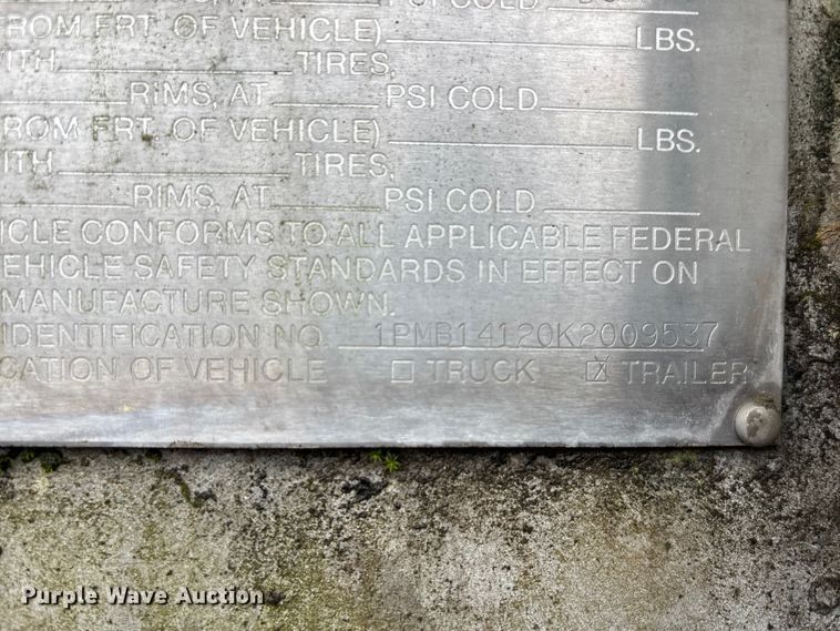 image for item DT0070 1989 Polar pneumatic dry bulk trailer