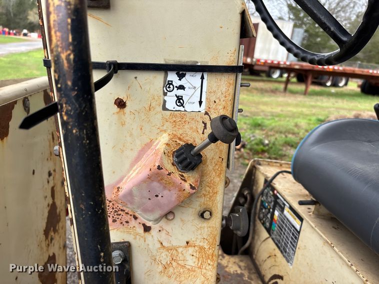 image for item DT0072 Ingersoll Rand DD-25 double drum vibratory roller