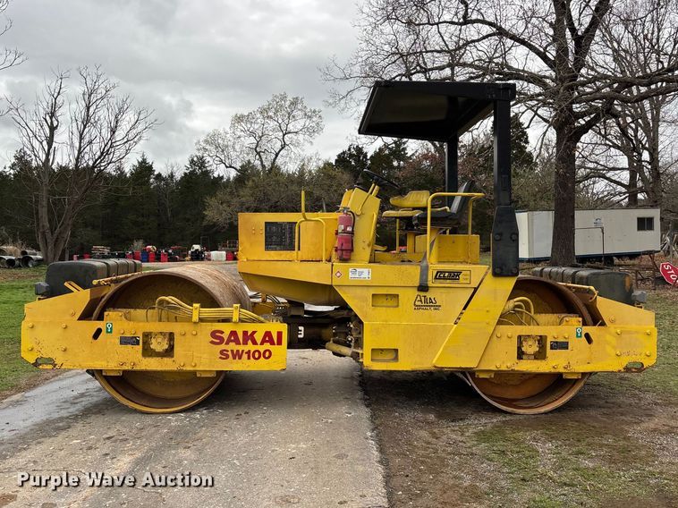 image for item DT0073 Sakai SW100 double drum roller