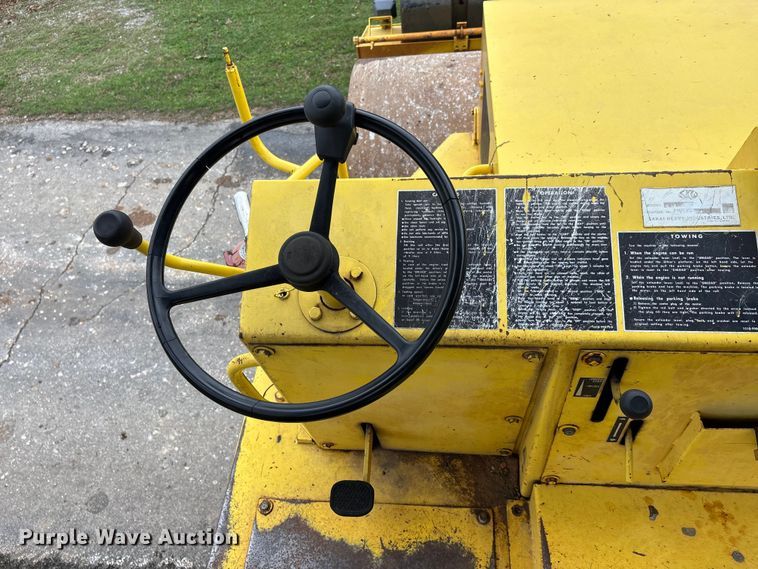 image for item DT0073 Sakai SW100 double drum roller