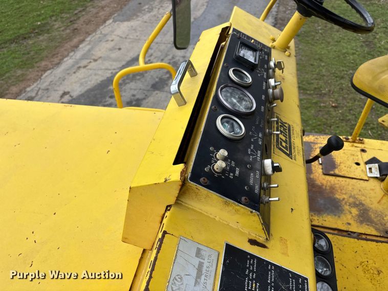 image for item DT0073 Sakai SW100 double drum roller