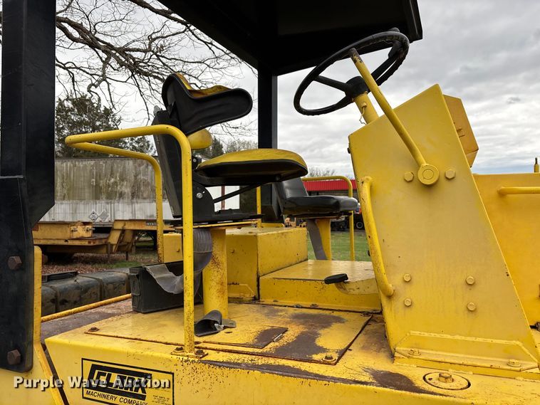 image for item DT0073 Sakai SW100 double drum roller