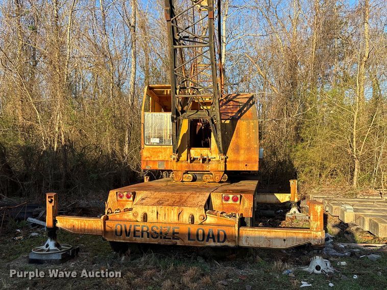 image for item DT0075 American 395 BT crane