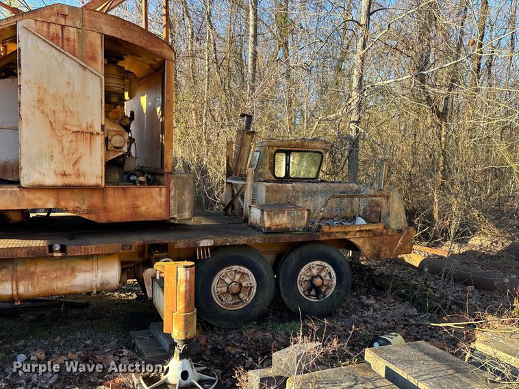 image for item DT0075 American 395 BT crane