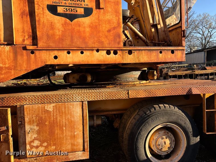 image for item DT0075 American 395 BT crane