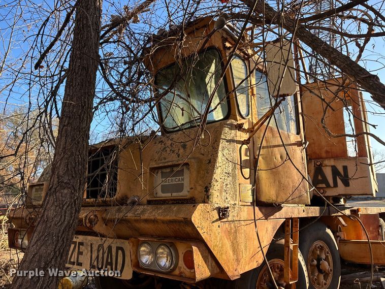 image for item DT0075 American 395 BT crane