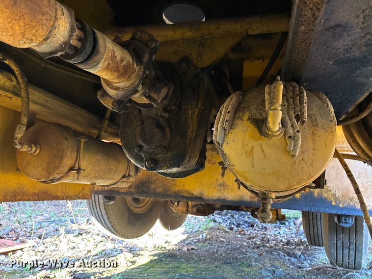 image for item DT0075 American 395 BT crane