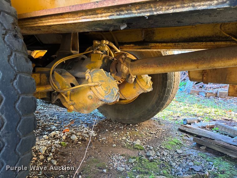 image for item DT0075 American 395 BT crane